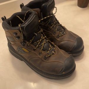 Keen heavy duty work boots oil resistant